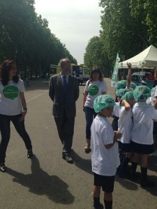 El alcalde de Valladolid se acercó por la Feria de los Cuidados #xtusalud